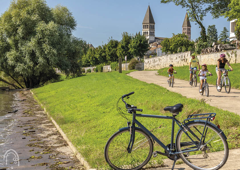 Le-Sud-Bourgogne-_-Voie-Bleue-©-Etienne-Ramousse-Images